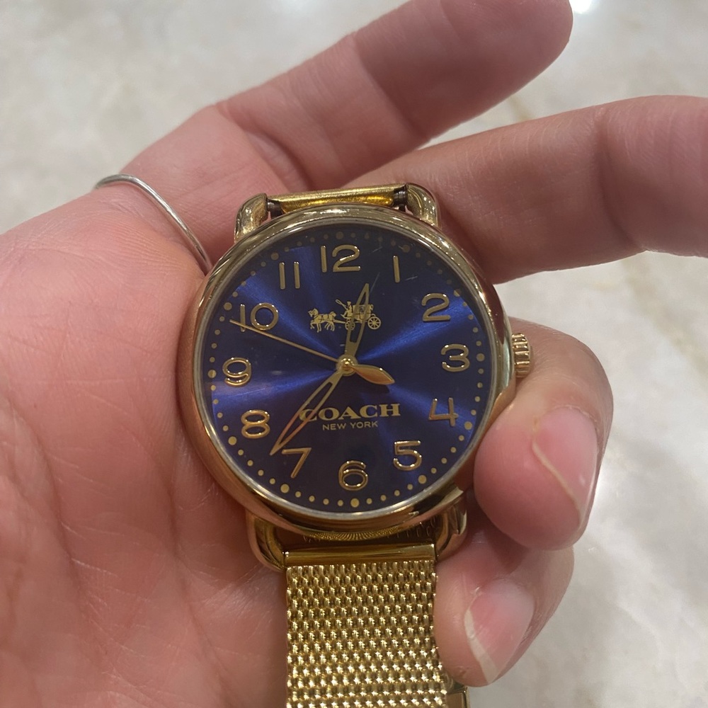 Coach watch - Picture 2 of 6